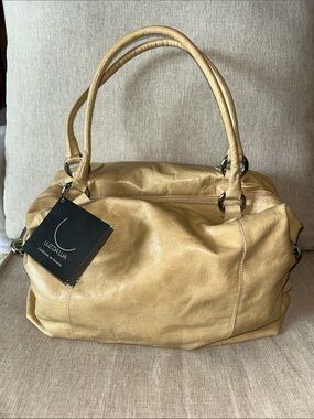 Made in Brazil Luz Da Lua handmade, genuine, leather slouch bag